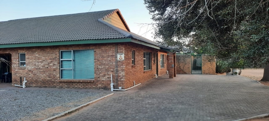 5 Bedroom Property for Sale in Vaalpark Free State